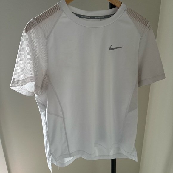 Nike White Fitted Short Sleeve Tee - Picture 2 of 6